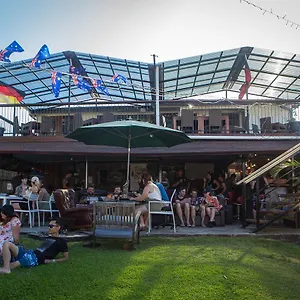gladstone-backpackers.queenslandhotels.net/